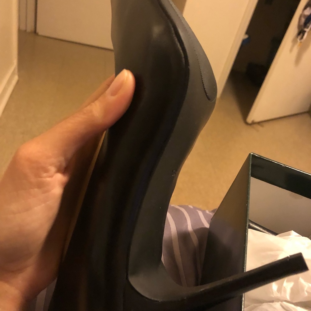 Heels - Picture 4 of 7
